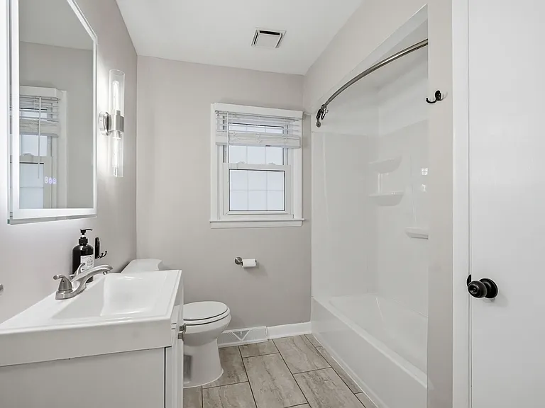 41 Orchard Ave — Photo 16