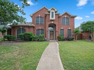 8114 Salzburg Dr, Rowlett, TX 75089