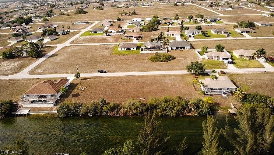 2nd image of 404 NW 20th St