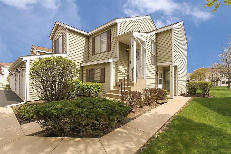 1st image of 947 Manchester Cir