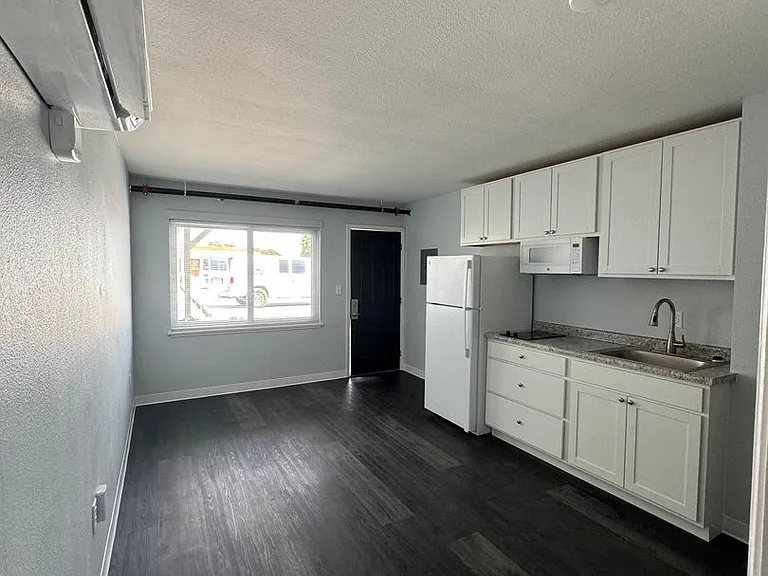 304 E Pancake Blvd — Photo 19