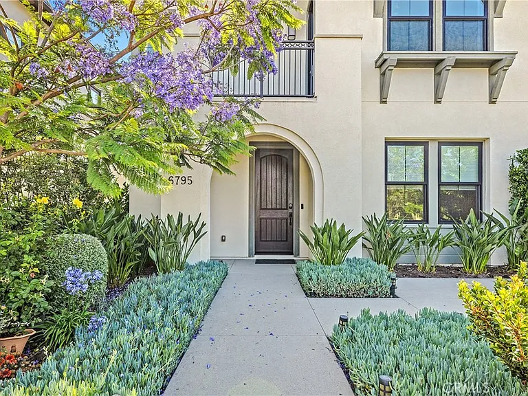 6795 Solterra Vista Pkwy — Photo 2