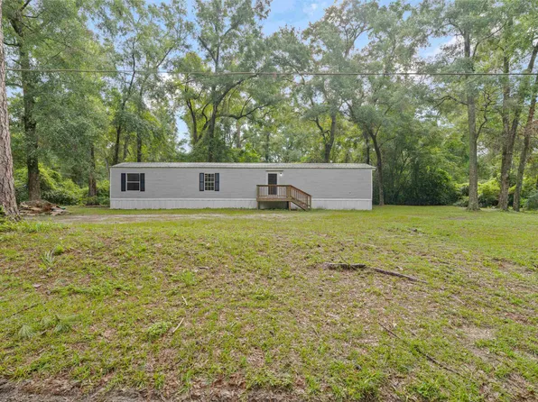 31 Atkinson Rd, Crawfordville, FL 32327