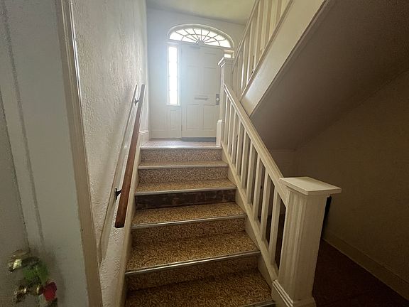2nd image of 16 Ryckman Ave Unit 6