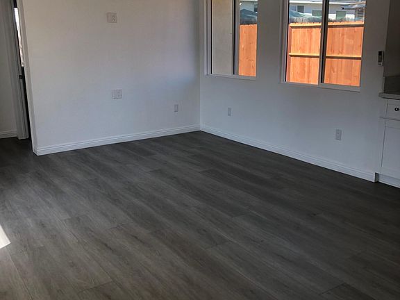 3rd image of 638 Oaklawn Ave