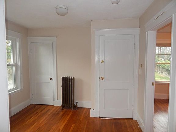 2nd image of 195 Warren Ave #2