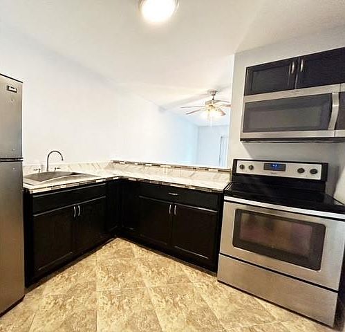 2nd image of 15205 NE 6th Ave #B209