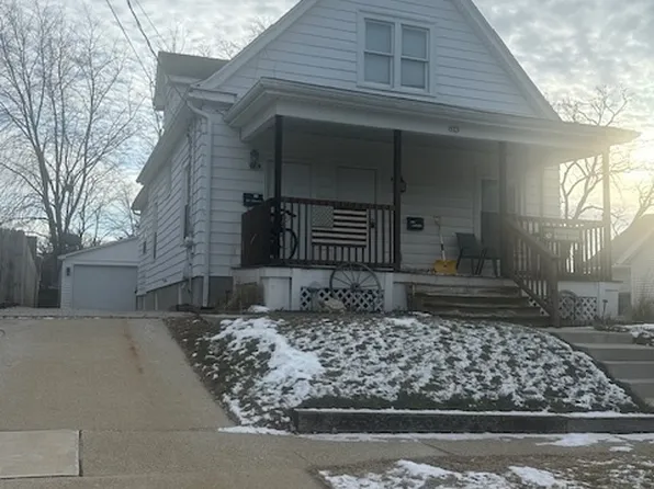 813 E Taylor St, Bloomington, IL 61701