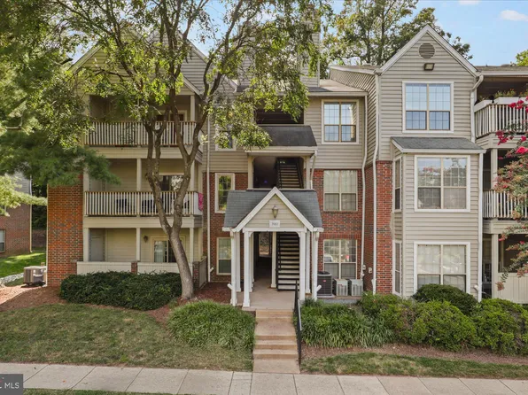 3910 Penderview Dr APT 633, Fairfax, VA 22033