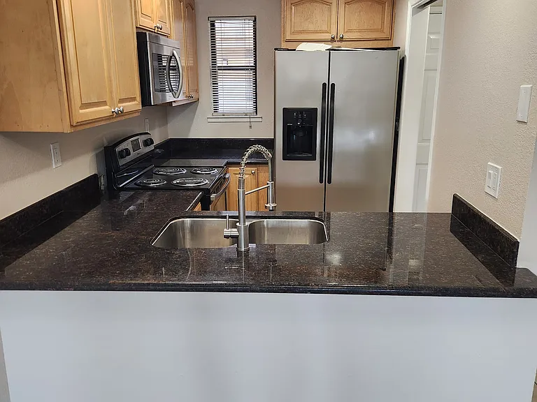 2040 Main St — Photo 8