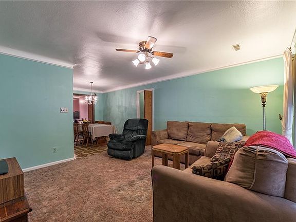 5th image of 1306 Eastwood Ave