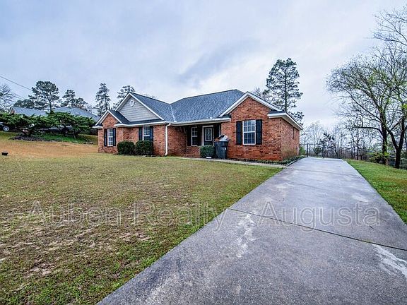 3rd image of 4309 Wild Rose Dr