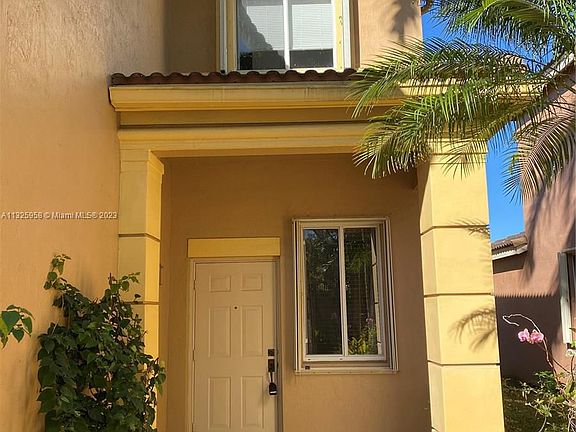 2nd image of 872 Golden Cane Dr