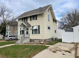 108 3rd St NE, Waseca, MN 56093