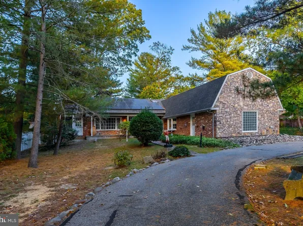 318 Johnson Rd, Sicklerville, NJ 08081