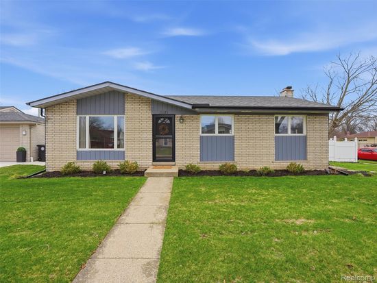 38126 Summers St, Livonia, MI 48154