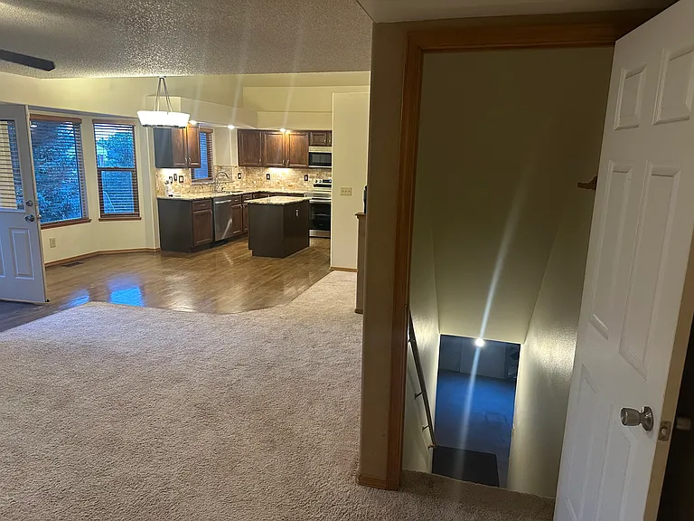 7955 Manston Dr — Photo 32