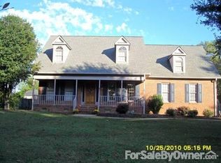 226 Donegal Dr, Moore, SC 29369