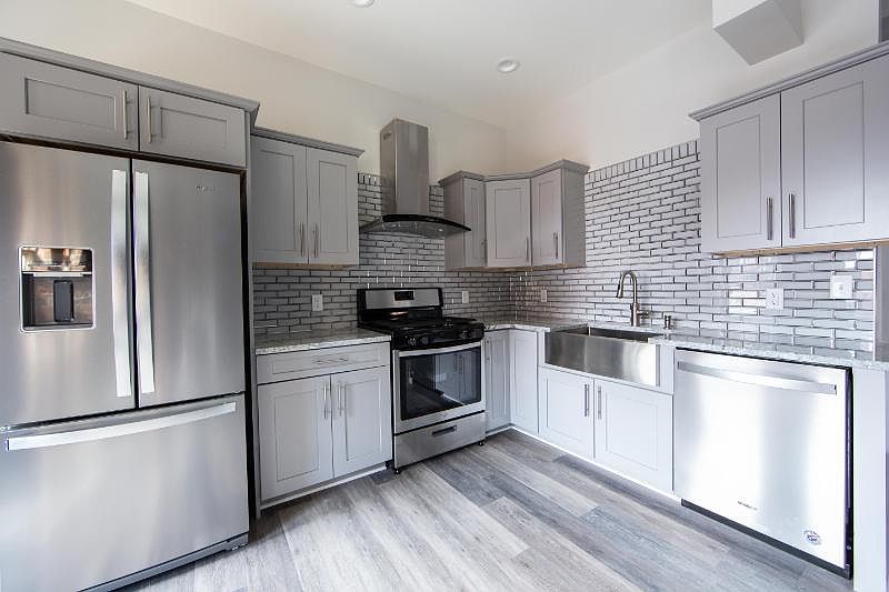 1st image of 490 Pearl St #7