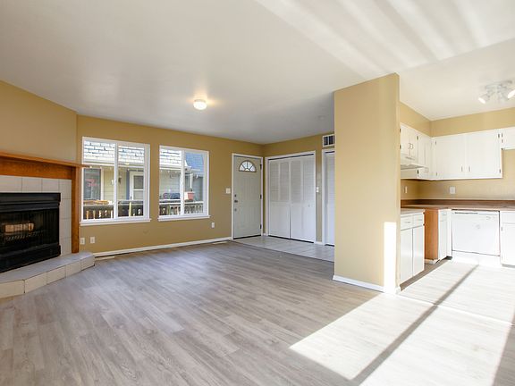 5th image of 7943 York St APT 3