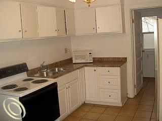 5th image of 4345 Woodward St