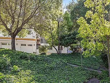 2 bed, 850 sqft, $3,950 — Photo 2