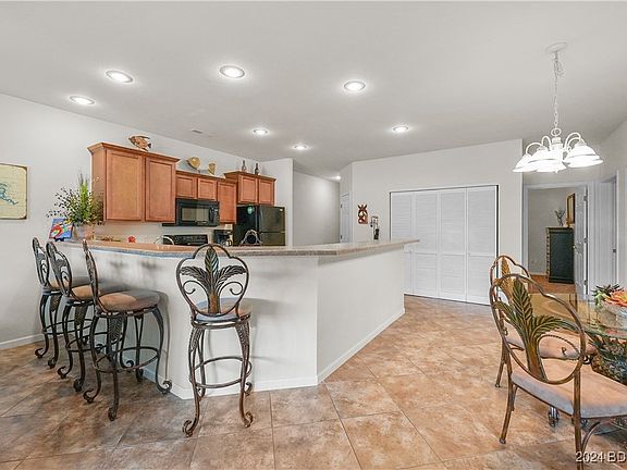 4th image of 166 Oak Harbor Dr #1A