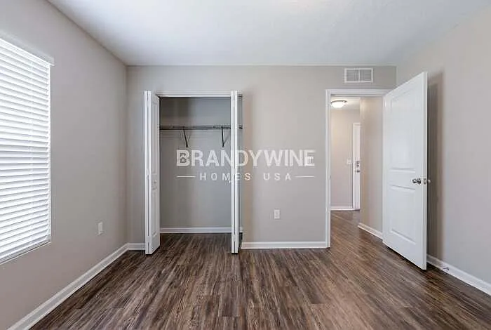 1832 James Madison Ct — Photo 13