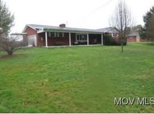 179 Camp Barbe Rd, Elizabeth, WV 26143