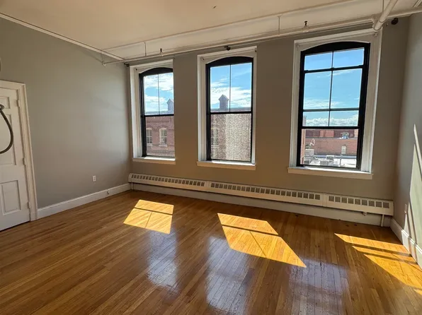 3 Central Sq APT 305, Keene, NH 03431