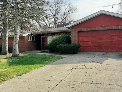 8310 Hawthorne Dr, Munster, IN, 46321