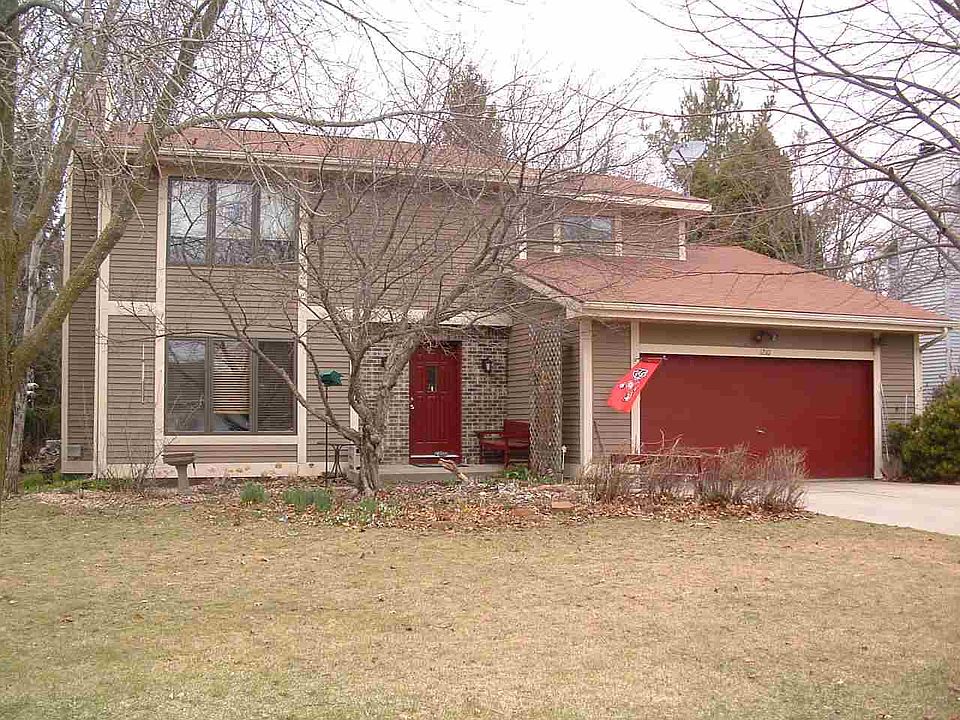 1st image of 1210 Oakwood Ct