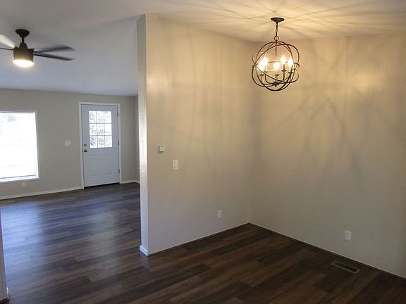 5th image of 4245 SE Jerry Dr