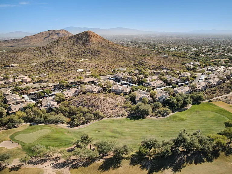 Starrview at Starr Pass Apartment Homes — Photo 20