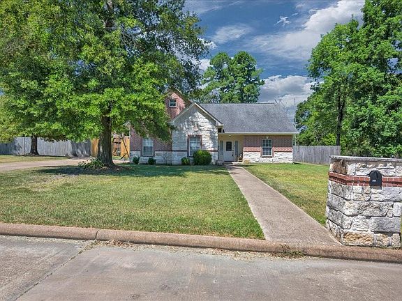 2nd image of 290 Austin Ln