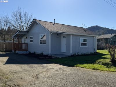 1386 Airway Ave, Sutherlin, OR, 97479