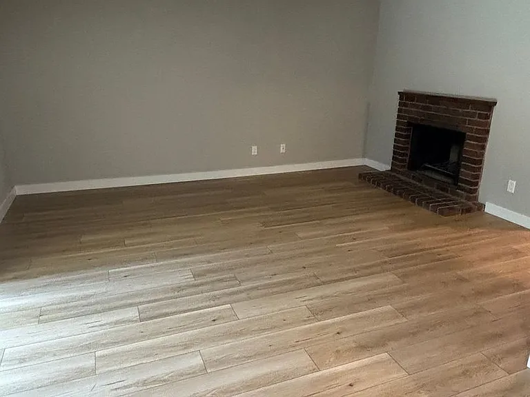 Woodridge Apartments — Photo 6
