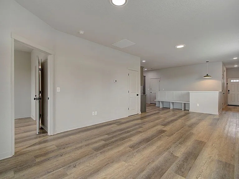 13000 NE 24th Cir — Photo 2