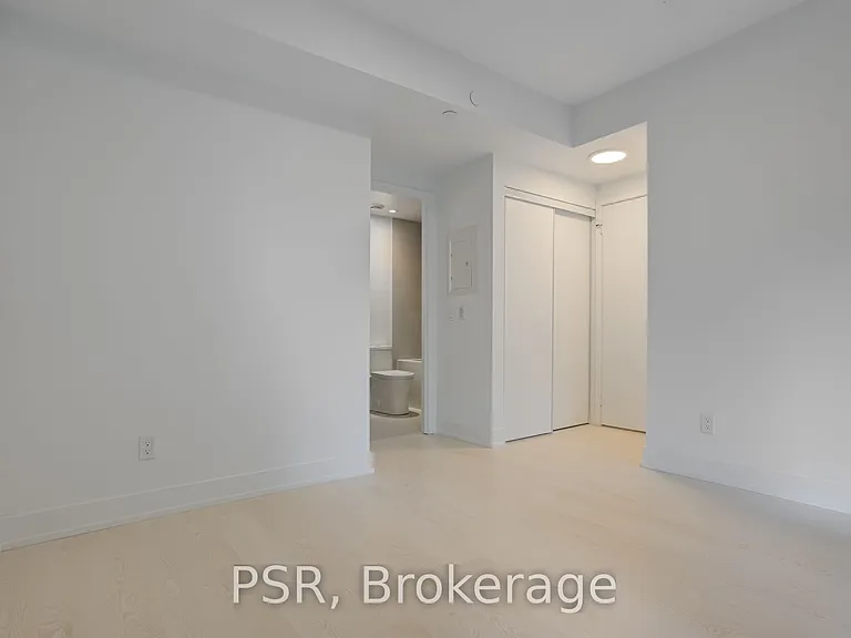 308 Jarvis St #422 — Photo 22