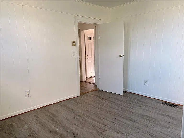 619 2nd St #1 — Photo 7