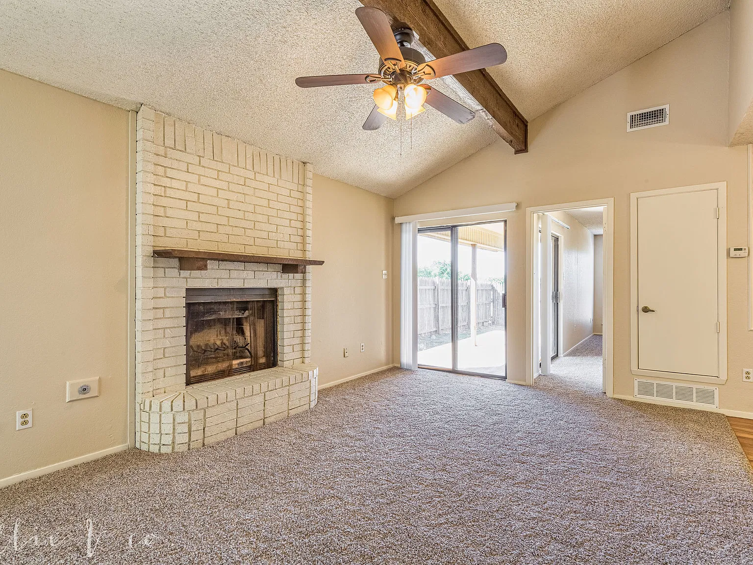 4096 Russell Avenue — Photo 4
