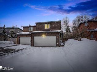 3100 Bridle Ln, Anchorage, AK 99517