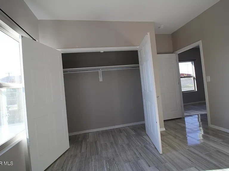 517 Val Verde St #B — Photo 27