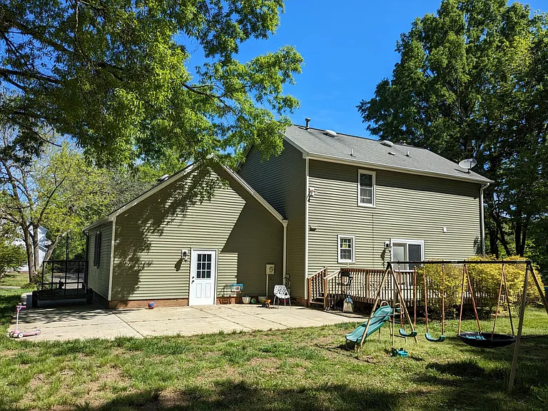 98 New Castle Rd — Photo 23
