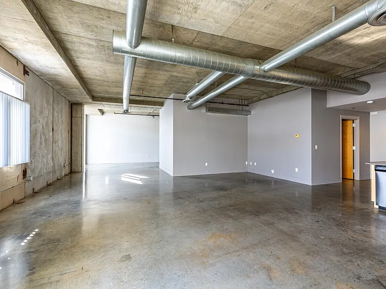 Vine Street Lofts — Photo 7