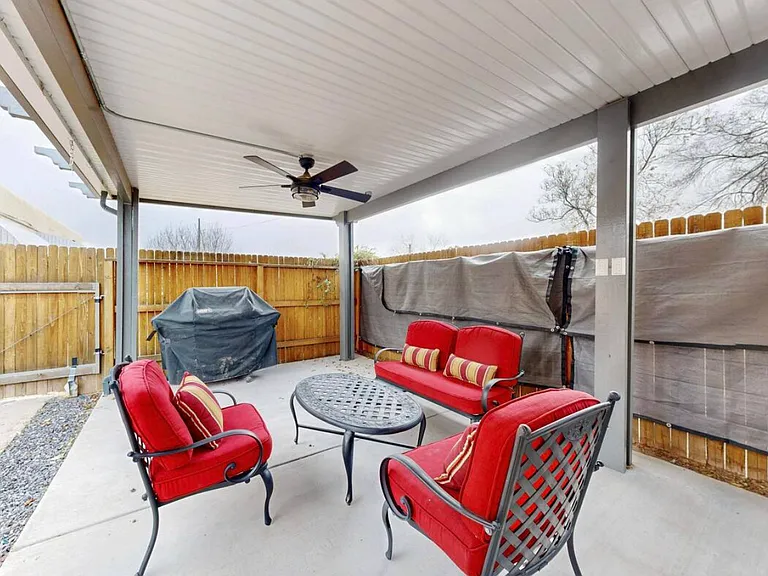 1327 Phoenix Ave NW — Photo 19