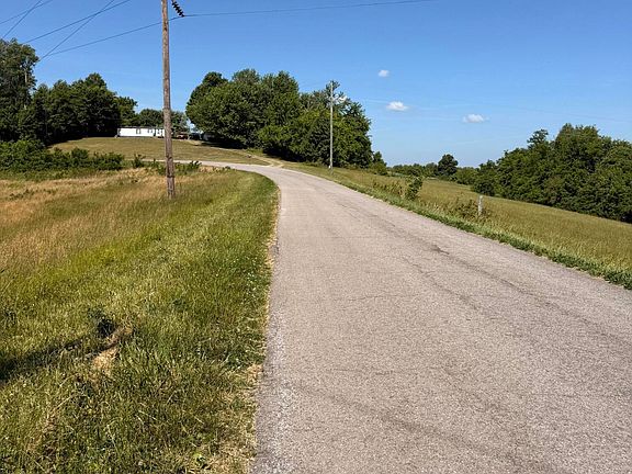 3rd image of 1077 Greasy Ridge Rd