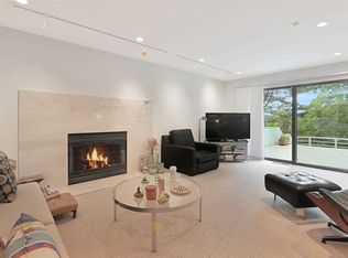 14 Castle Harbor Rd, Huntington Bay, NY 11743