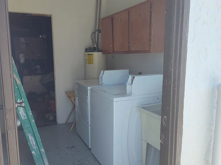 8122 Victoria Ave #B — Photo 17
