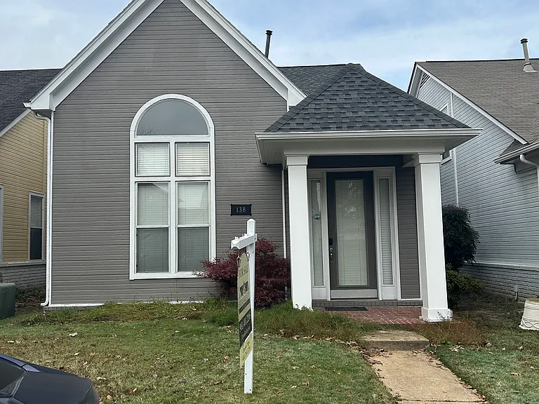 138 Harbor Creek Dr — Photo 1